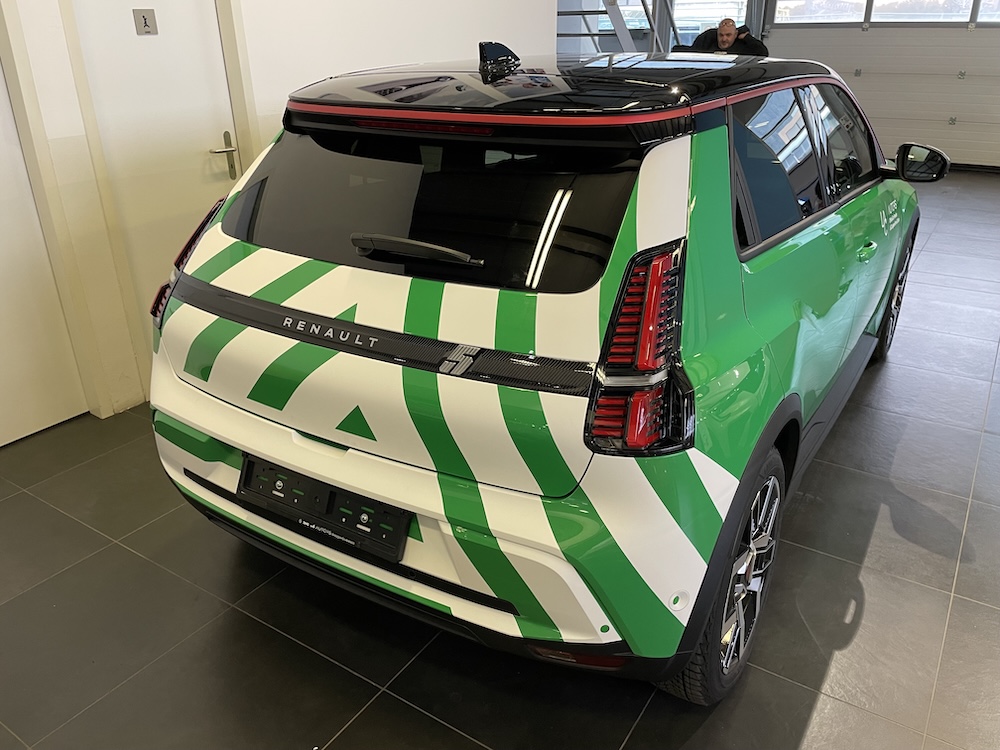 colorlito-innovazione-car-wrapping-renault-5